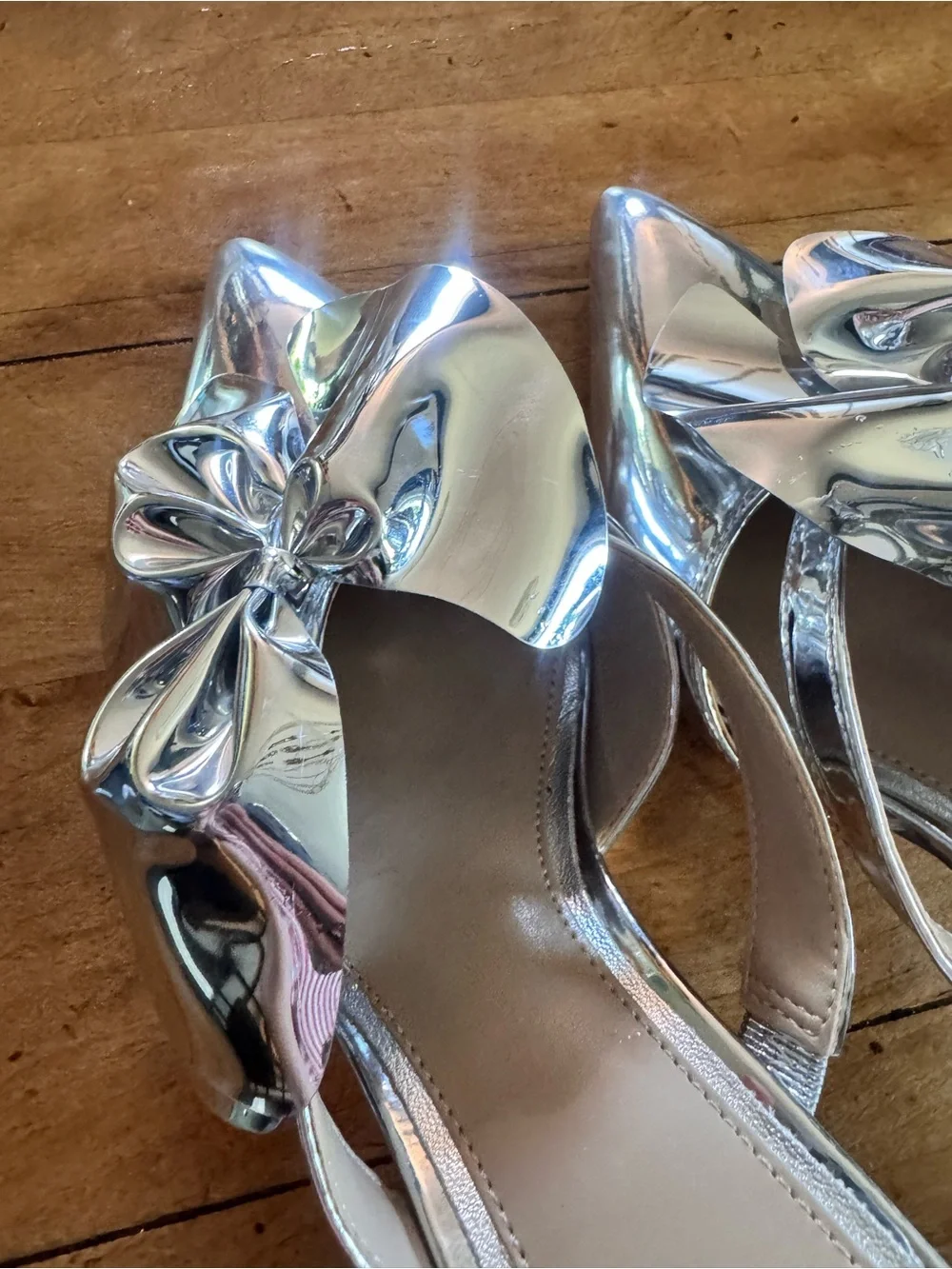 Sam Edelman Metallic Silver Floral Accent Women’s Slide Heels - Picture 4 of 7